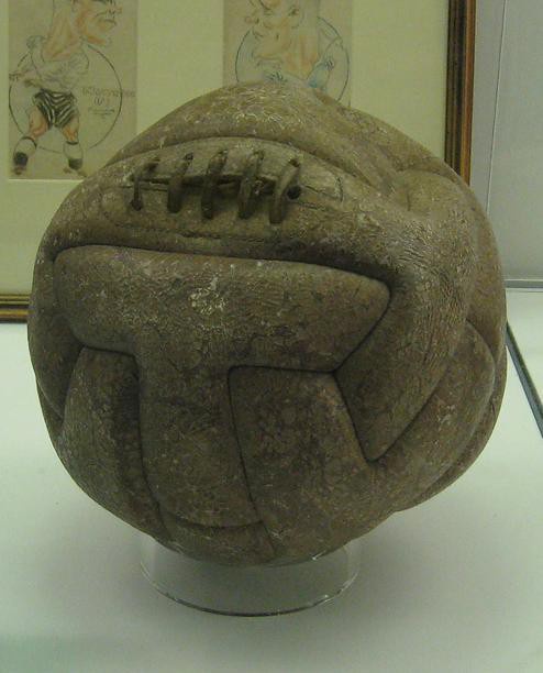 Уругвайский мяч - второй тайм Model T